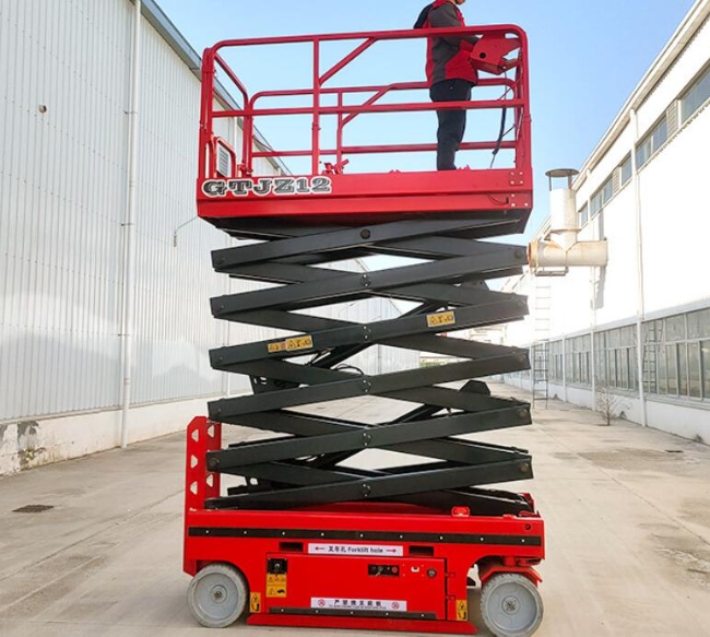 勃利自行走移动式升降机